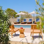 Apart-hotel Roots Nature Living Milos Adamantas (Milos)