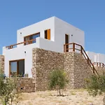 Roots Nature Living Milos 4* Adamantas (Milos)