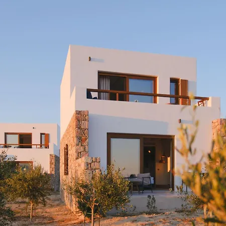 Roots Nature Living Milos