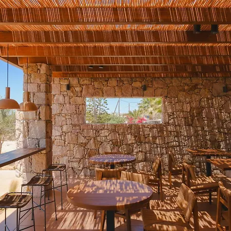 Roots Nature Living Milos