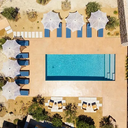 Roots Nature Living Milos 4* Adamantas (Milos)