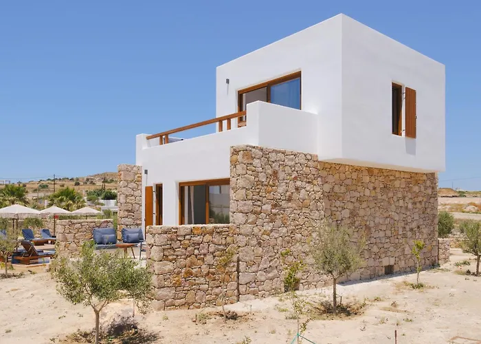 Roots Nature Living Milos Adamantas (Milos)