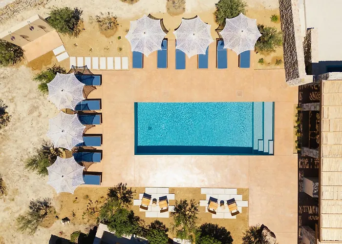 Roots Nature Living Milos 4* Adamantas (Milos)