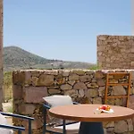 Apart Otel Roots Nature Living Milos 4*