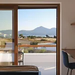 Roots Nature Living Milos 4* Adamantas (Milos)