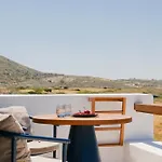 Roots Nature Living Milos 4* Adamantas (Milos)