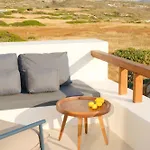 Roots Nature Living Milos 4*