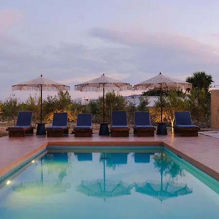 Roots Nature Living Milos