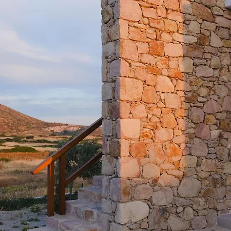 Roots Nature Living Milos 4* 아다마스