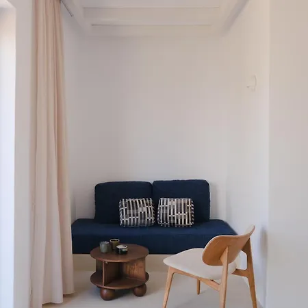 Roots Nature Living Milos 4*