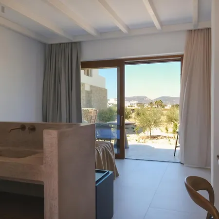 Lägenhetshotell Roots Nature Living Milos 4*