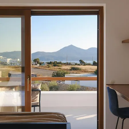 Roots Nature Living Milos 4* Adamantas (Milos)