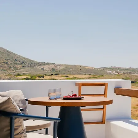 Roots Nature Living Milos 4* Adamantas (Milos)