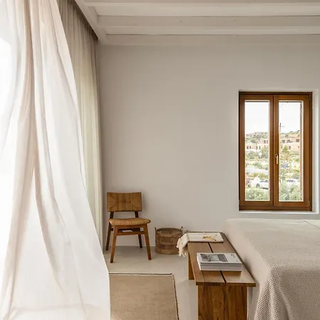 Lejlighedshotel Roots Nature Living Milos 4*