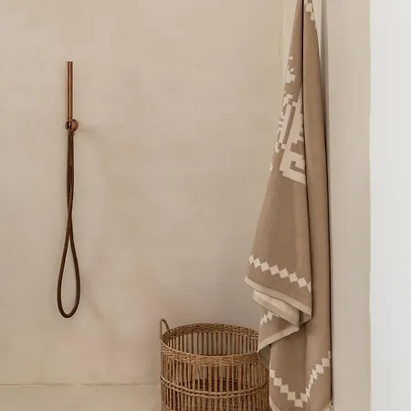 Lejlighedshotel Roots Nature Living Milos Adamantas