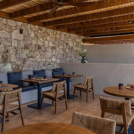 Roots Nature Living Milos 4* Adamantas (Milos)