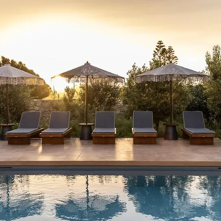 Roots Nature Living Milos 4*