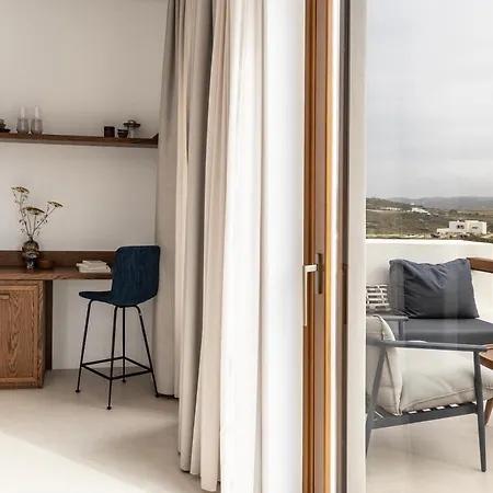 Lägenhetshotell Roots Nature Living Milos