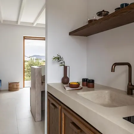 Lägenhetshotell Roots Nature Living Milos