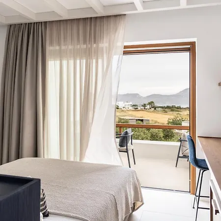 Lägenhetshotell Roots Nature Living Milos 4*