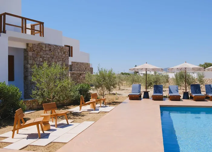 Roots Nature Living Milos 4*